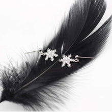 将图片加载到图库查看器,SLUYNZ 925 Sterling Silver Sparkling CZ Snowflake Studs Earrings for Women Teen Girls Snowflake Earrings