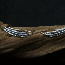 将图片加载到图库查看器,SLUYNZ 925 Sterling Silver Feather Crawler Earrings for Women Teen Girls Climber Earrings Cuff Earrings Wrap (Feather Earrings)