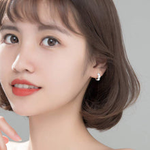 将图片加载到图库查看器,SLUYNZ 925 Sterling Silver Plumeria Flowers Hoop Earrings for Women Teen Girls Flowers Small Huggie Hoop Earrings