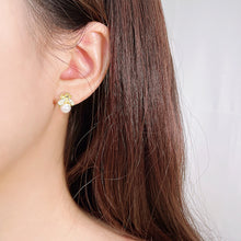 将图片加载到图库查看器,SLUYNZ 925 Sterling Silver Bee Earrings Studs for Women Teen Girls Pearl Earring Stud Insect Bumble Earrings Shiny
