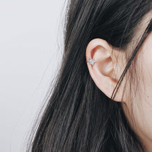 将图片加载到图库查看器,SLUYNZ 925 Sterling Silver CZ Star Cuff Earrings for Women Teen Girls Clip On Ears No Piercing Cartilage Earrings