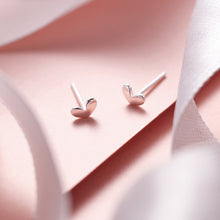 将图片加载到图库查看器,SLUYNZ 925 Sterling Silver Tiny Heart Studs Earrings for Women Teen Girls Small Heart Earrings Studs