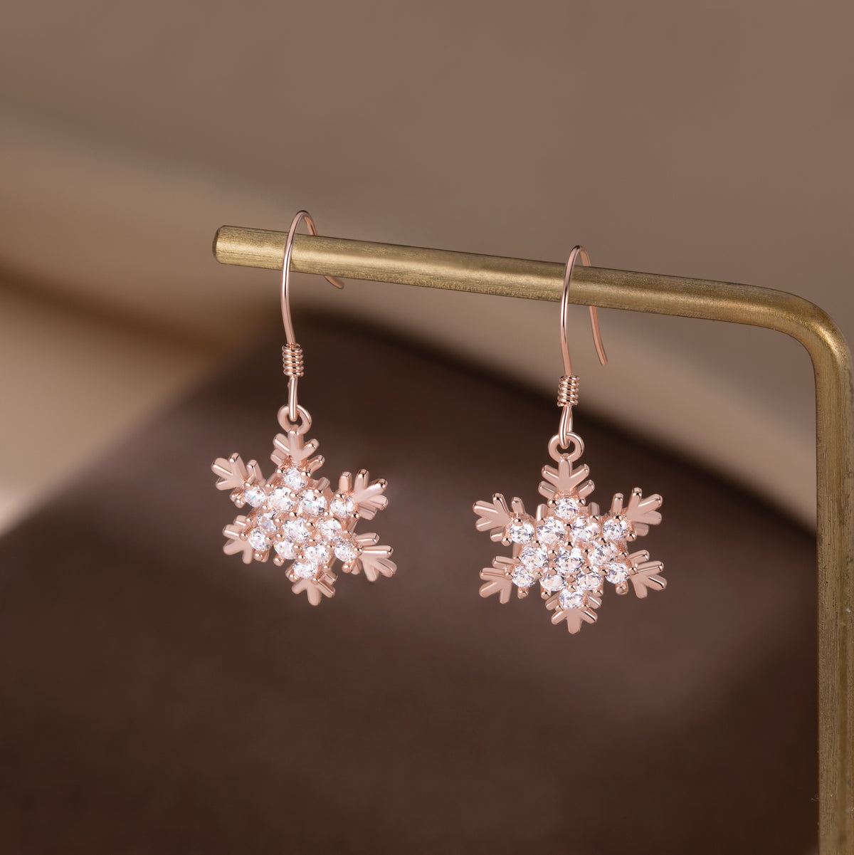 SLUYNZ 925 Sterling Silver Sparkling CZ Snowflake Earrings Drop for Women Snowflake Dangle Earrings Christmas Gifts