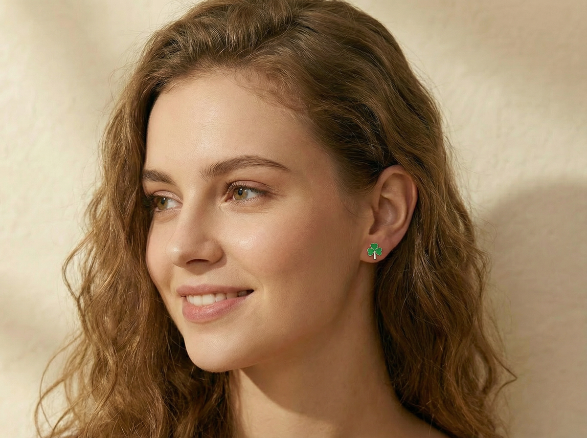 SLUYNZ 925 Sterling Silver Clover Stud Earrings for Women Teens Green Irish Shamrock Earrings Studs for St Patricks Day