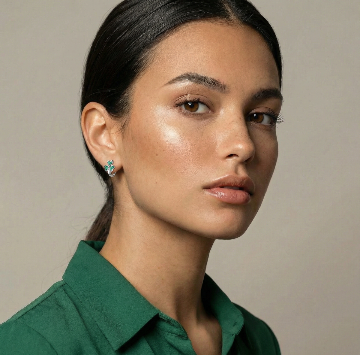 SLUYNZ 925 Sterling Silver Green Love Clover Hoop Earrings for Women Teens Irish Shamrock Huggie Earrings for Summer