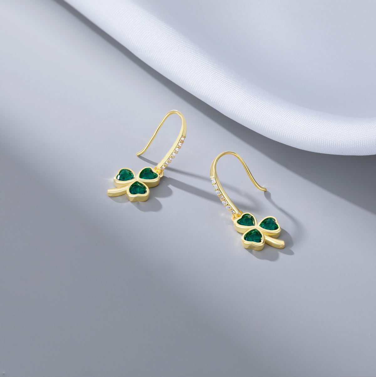 SLUYNZ 925 Sterling Silver Green Clover Leaf Dangle Earrings for Women Teens CZ Shamrock Drop Earrings for St Patricks Day