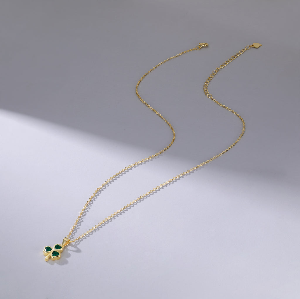 SLUYNZ 925 Sterling Silver Green Shamrock Choker Necklace for Women Teens Clover Pandant Necklace Chain