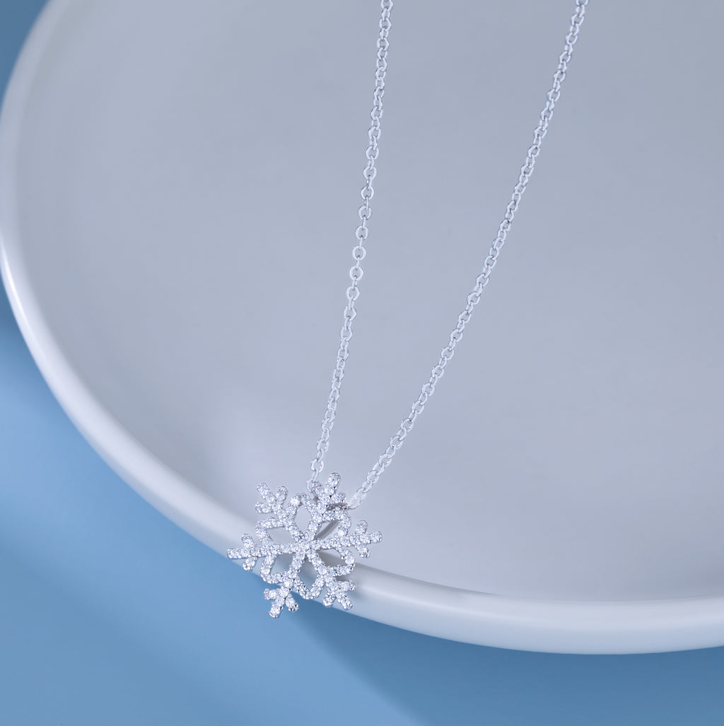 SLUYNZ 925 Sterling Silver Christmas Snowflake Necklace Pendant for Women Teens CZ Snowflake Pendant Necklace Chian Winter Necklace