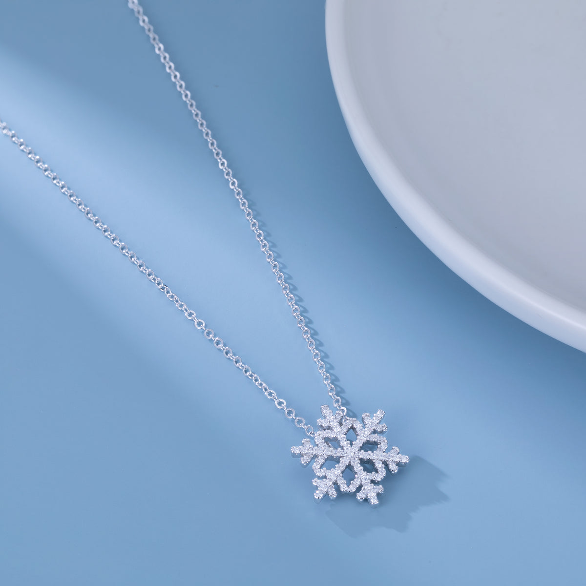 SLUYNZ 925 Sterling Silver Christmas Snowflake Necklace Pendant for Women Teens CZ Snowflake Pendant Necklace Chian Winter Necklace