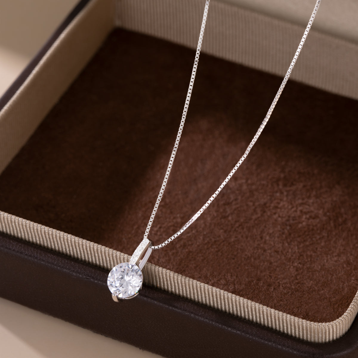 SLUYNZ 925 Sterling Silver Cubic Zirconia Choker Necklace Chain for Women Teens Girls Sparkly CZ Pendant Necklace
