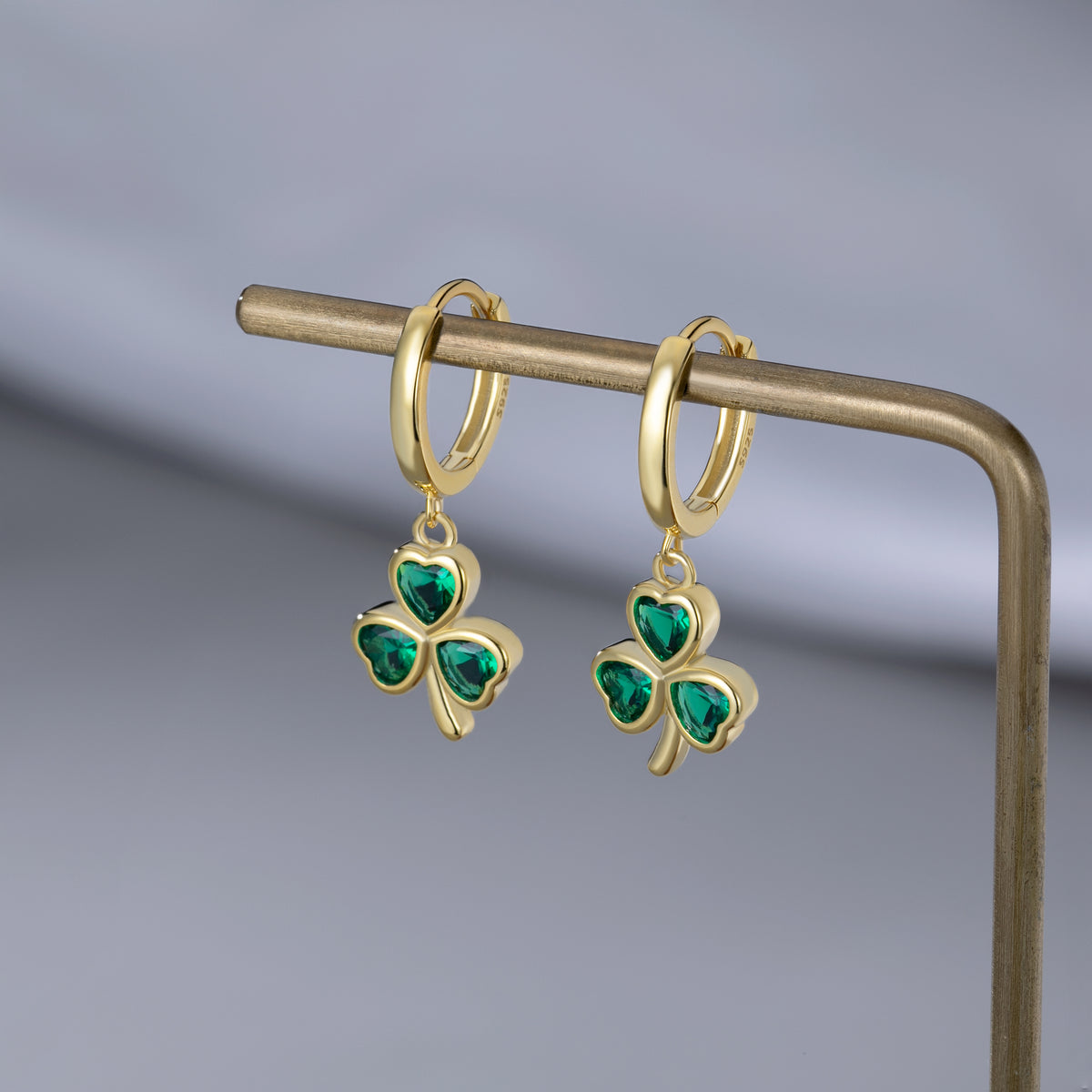 SLUYNZ 925 Sterling Silver Green Heart Clover Dangle Earrings for Women Teen Girls CZ Shamrock Drop Earrings for Spring