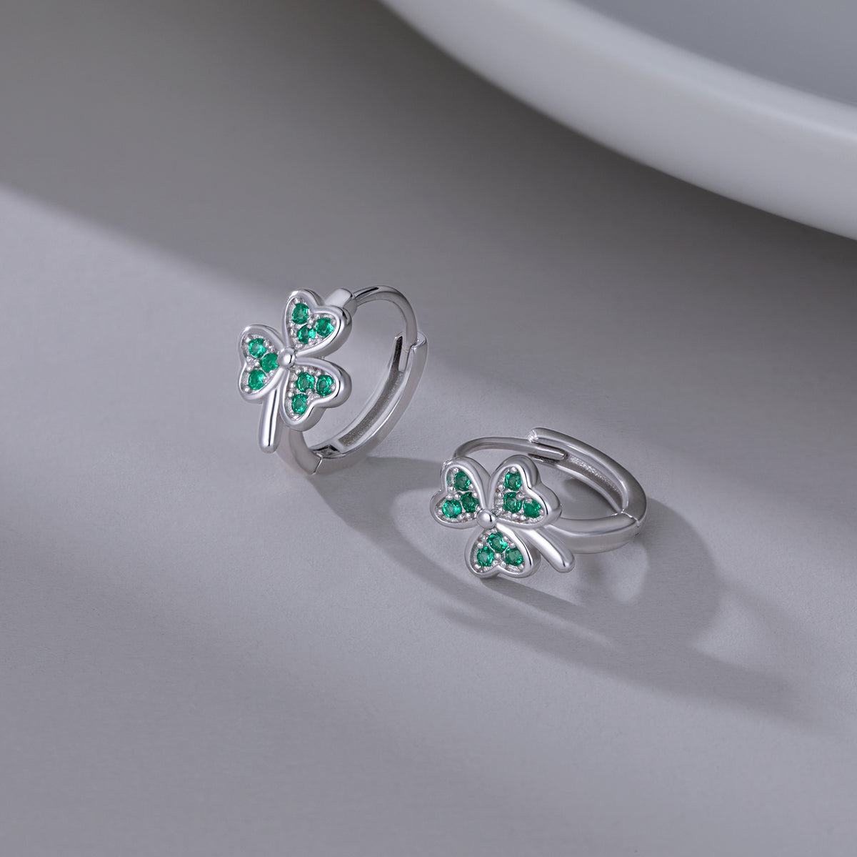 SLUYNZ 925 Sterling Silver Green Love Clover Hoop Earrings for Women Teens Irish Shamrock Huggie Earrings for Summer