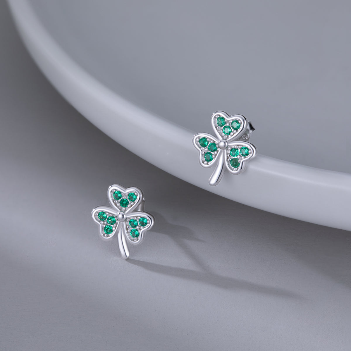 SLUYNZ 925 Sterling Silver Green Shamrock Earrings Stud for Women Teens CZ Love Clover Studs Earrings