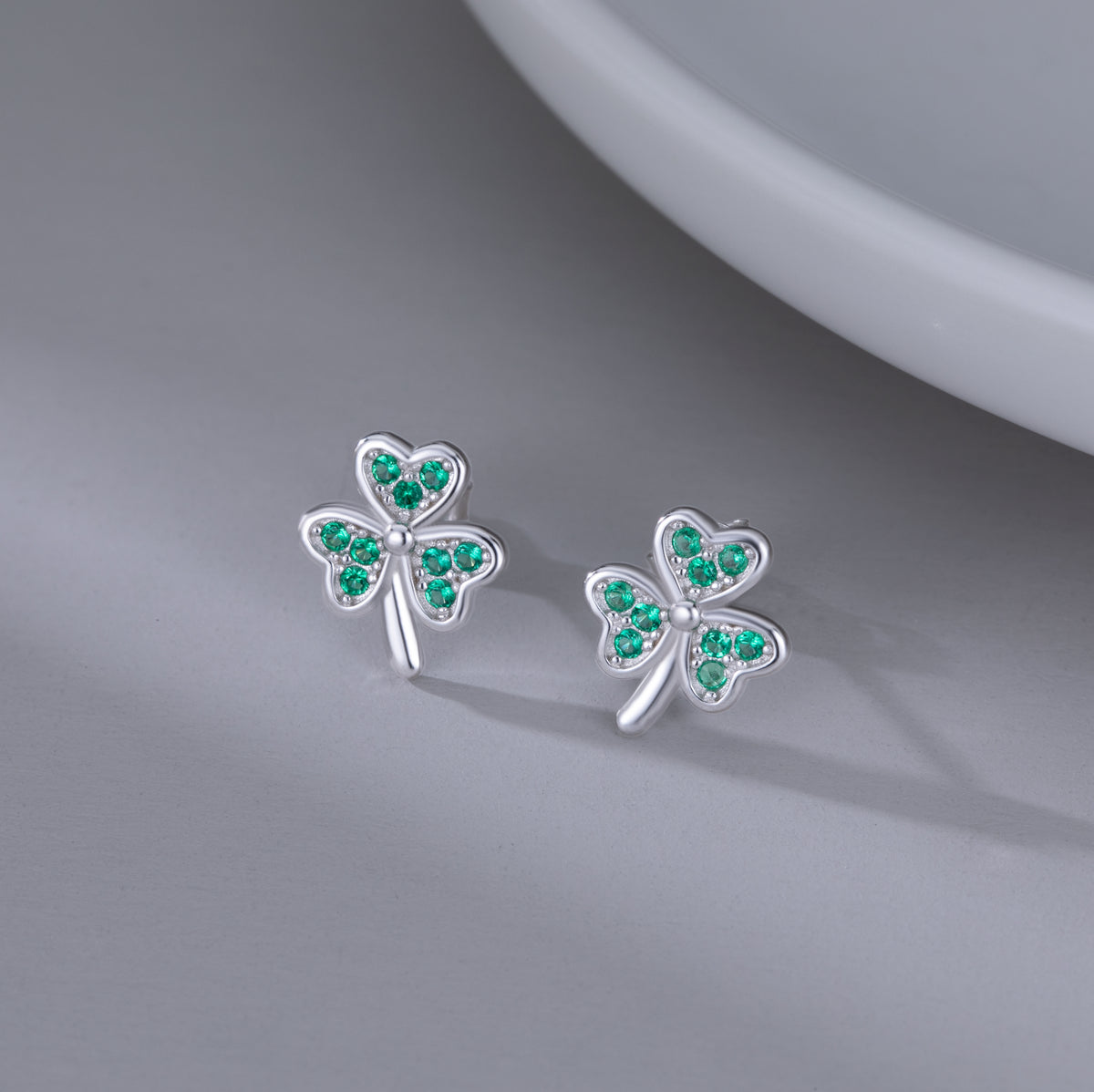 SLUYNZ 925 Sterling Silver Green Shamrock Earrings Stud for Women Teens CZ Love Clover Studs Earrings