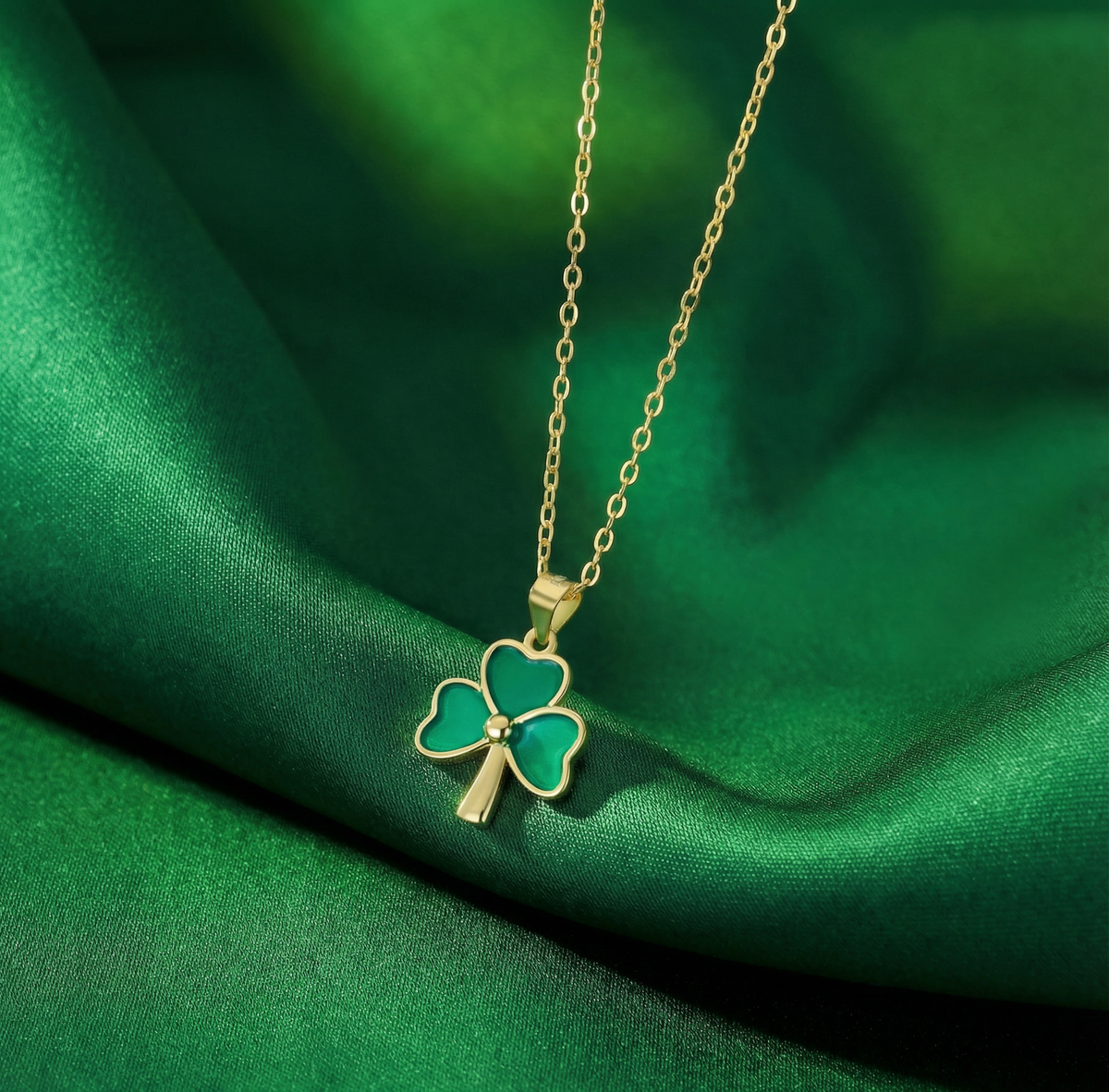 SLUYNZ 925 Sterling Silver Irish Shamrock Choker Necklace Chain for Women Teens Green Clover Pendant Necklace for St Patricks Day