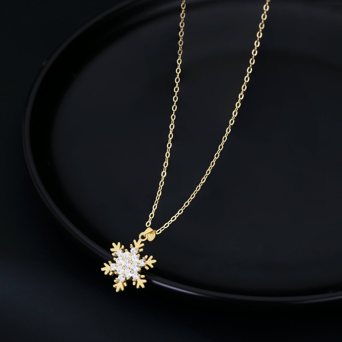 SLUYNZ 925 Sterling Silver Sparkling CZ Snowflake Necklace Pendant for Women Teens Girls Winter Snowflake Chain Necklace Choker Christmas Gifts