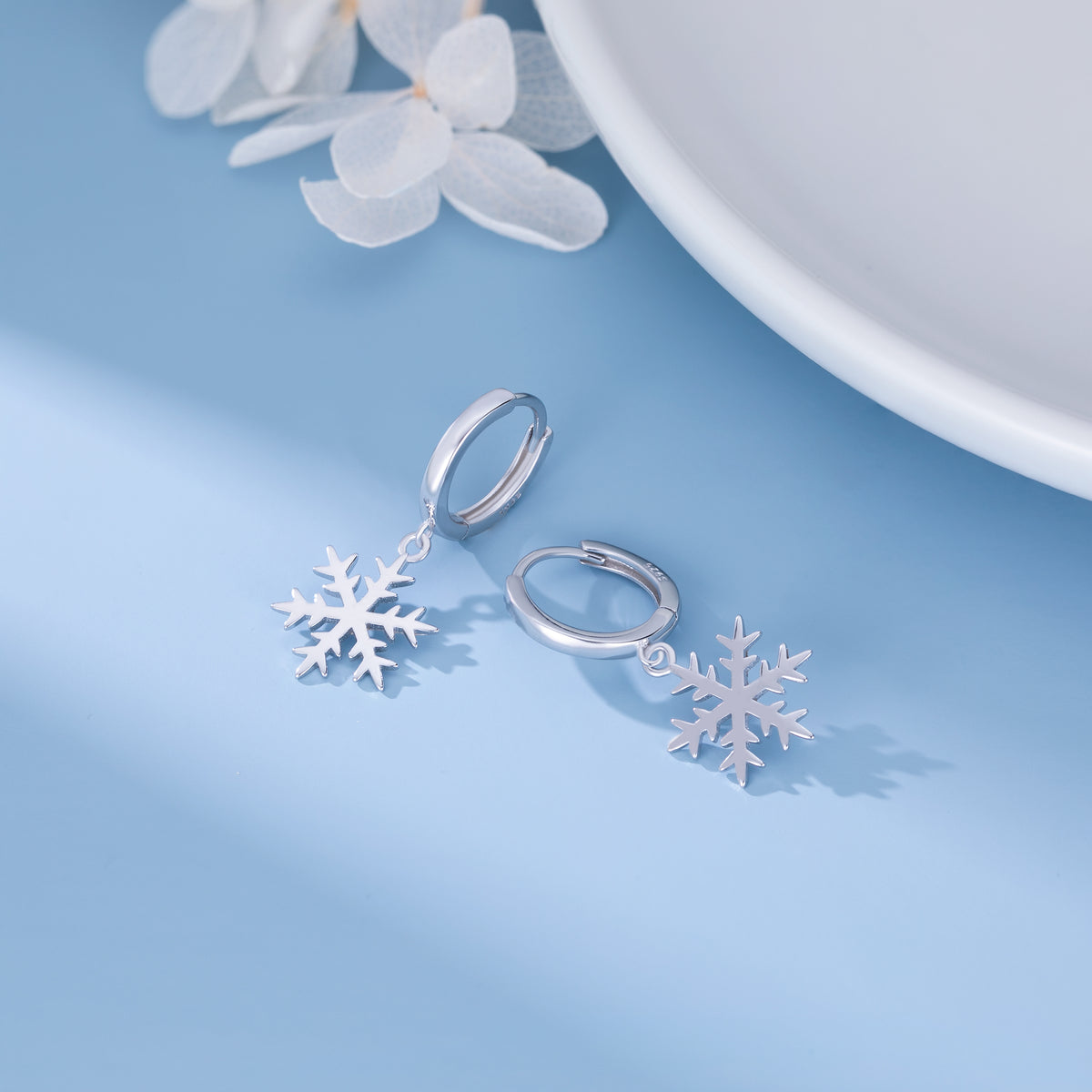 SLUYNZ 925 Sterling Silver Christmas Snowflake Hoop Earrings for Women Small Snowflake Hoop Earrings Drop Winter Holiday Earrings