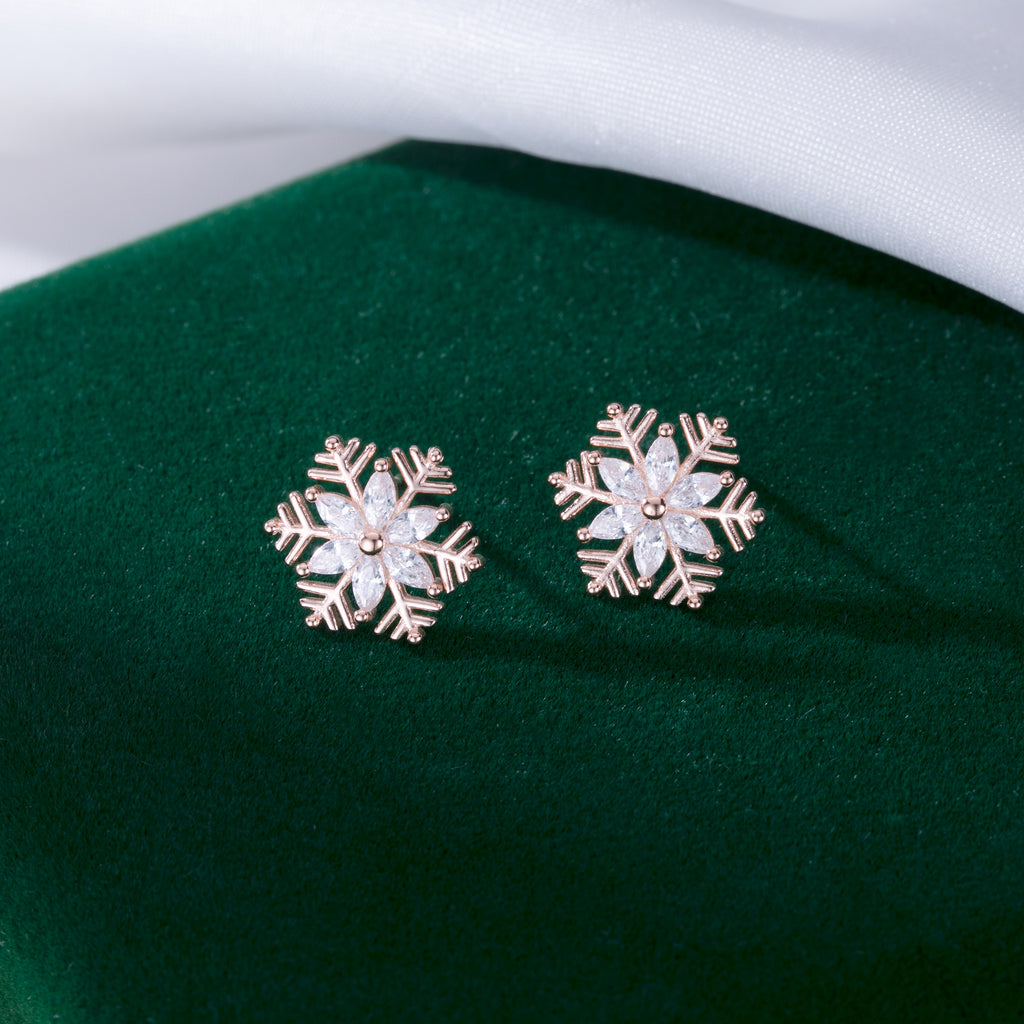 SLUYNZ 925 Sterling Silver CZ Snowflake Earrings Studs for Women Teen Girls Shiny Snowflake Studs Earrings
