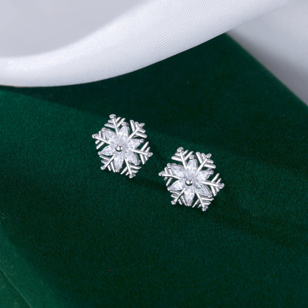 SLUYNZ 925 Sterling Silver CZ Snowflake Earrings Studs for Women Teen Girls Shiny Snowflake Studs Earrings
