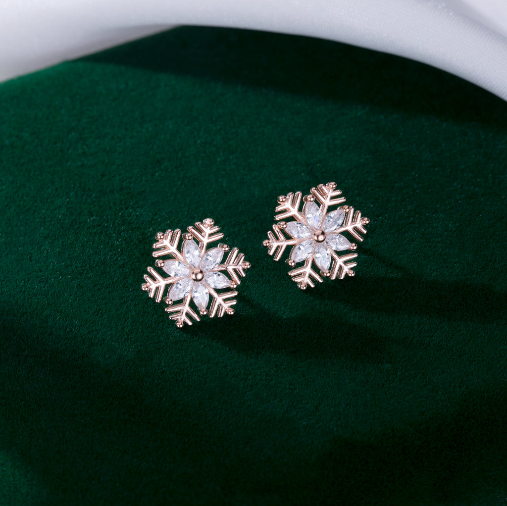 SLUYNZ 925 Sterling Silver CZ Snowflake Earrings Studs for Women Teen Girls Shiny Snowflake Studs Earrings
