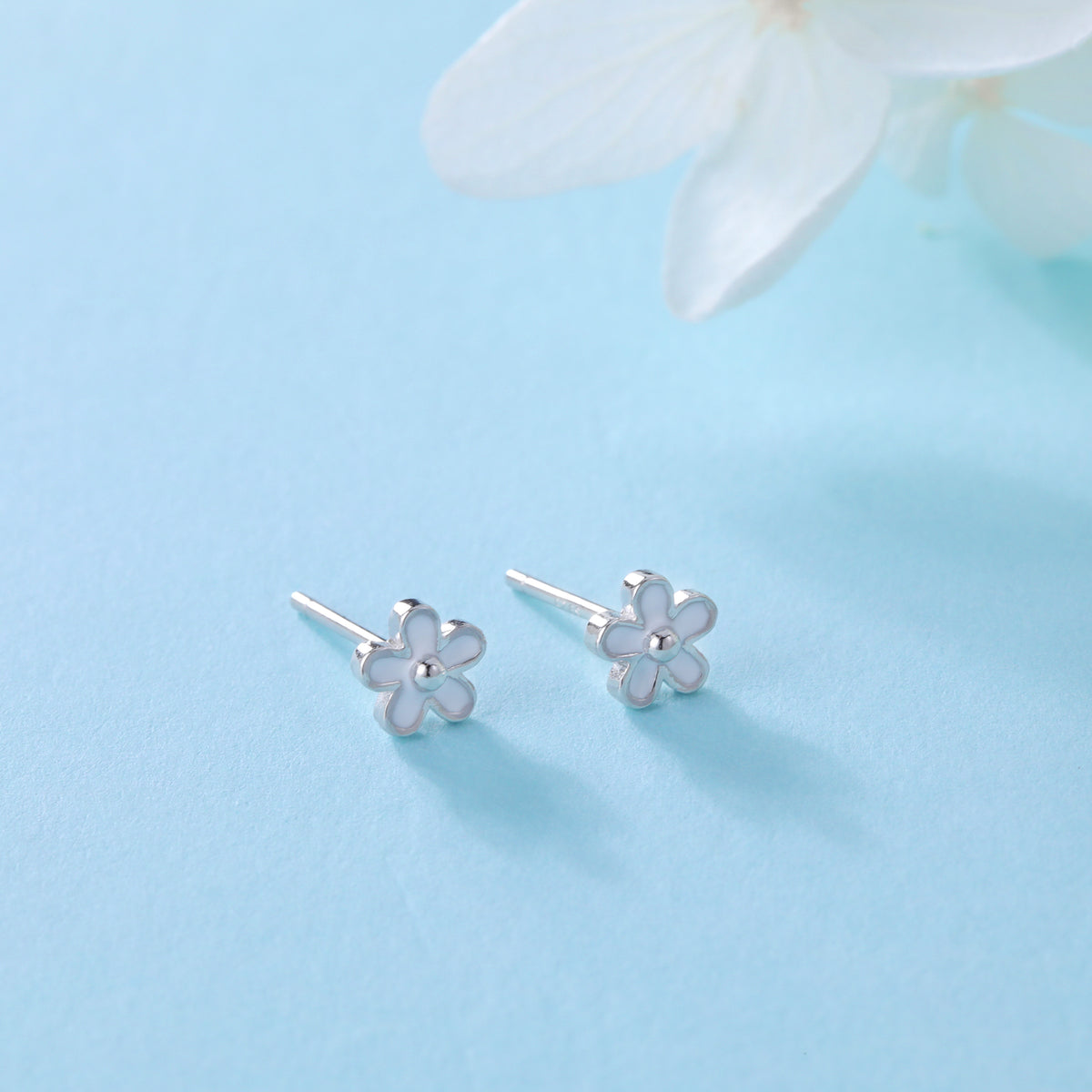 SLUYNZ 925 Sterling Silver Cute Flowers Studs Earrings for Women Teen Girls Small Daisy Studs Earrings for Spring Summer