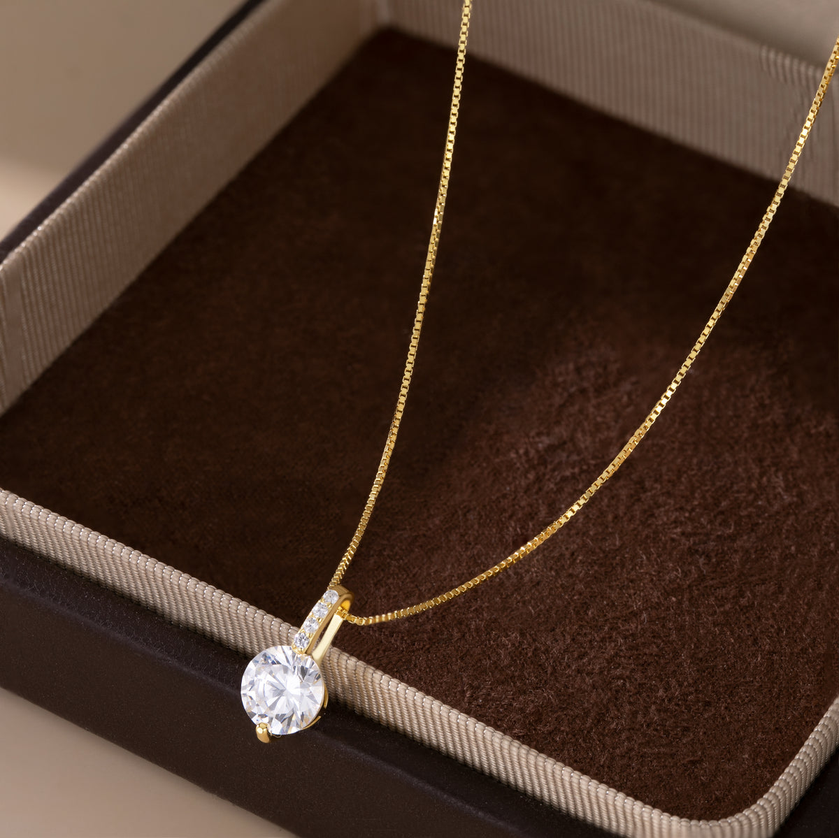 SLUYNZ 925 Sterling Silver Cubic Zirconia Choker Necklace Chain for Women Teens Girls Sparkly CZ Pendant Necklace