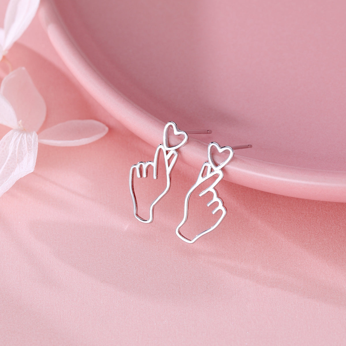 SLUYNZ 925 Sterling Silver Heart Studs Earrings for Women Teens Unique Sweet Love Heart Post Studs Earrings