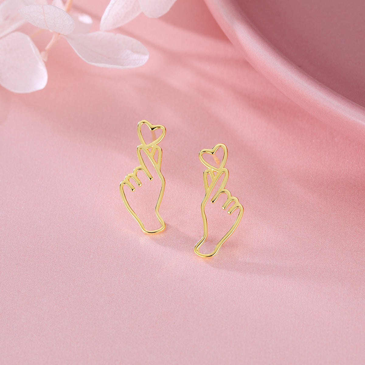 SLUYNZ 925 Sterling Silver Heart Studs Earrings for Women Teens Unique Sweet Love Heart Post Studs Earrings