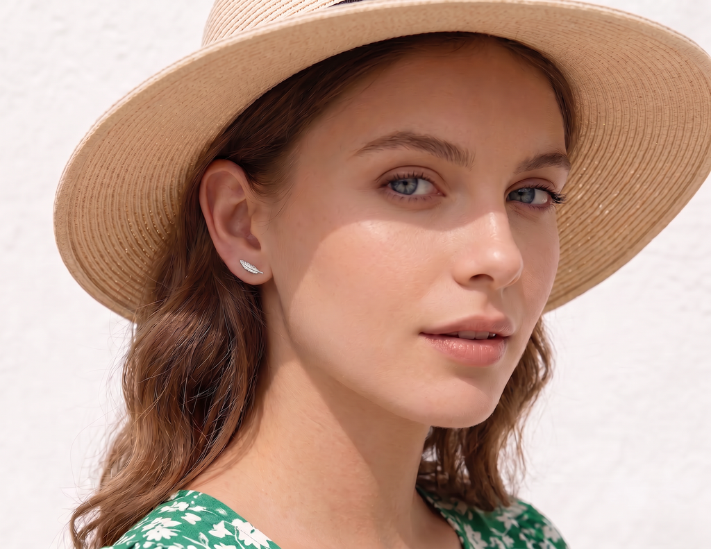 SLUYNZ 925 Sterling Silver Feather Studs Earrings for Women Girls Leaf Studs Earrings Small Earrings Tiny Studs