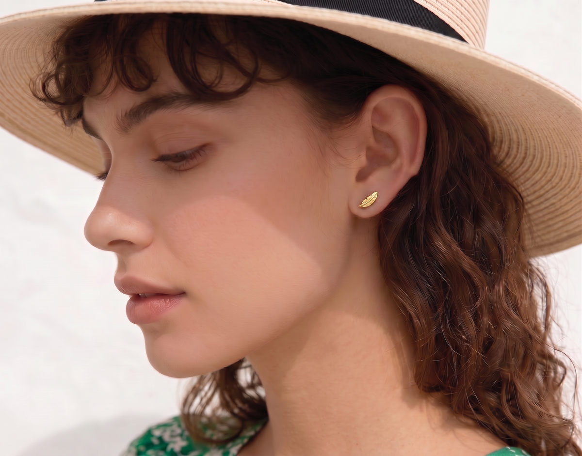 SLUYNZ 925 Sterling Silver Feather Studs Earrings for Women Girls Leaf Studs Earrings Small Earrings Tiny Studs