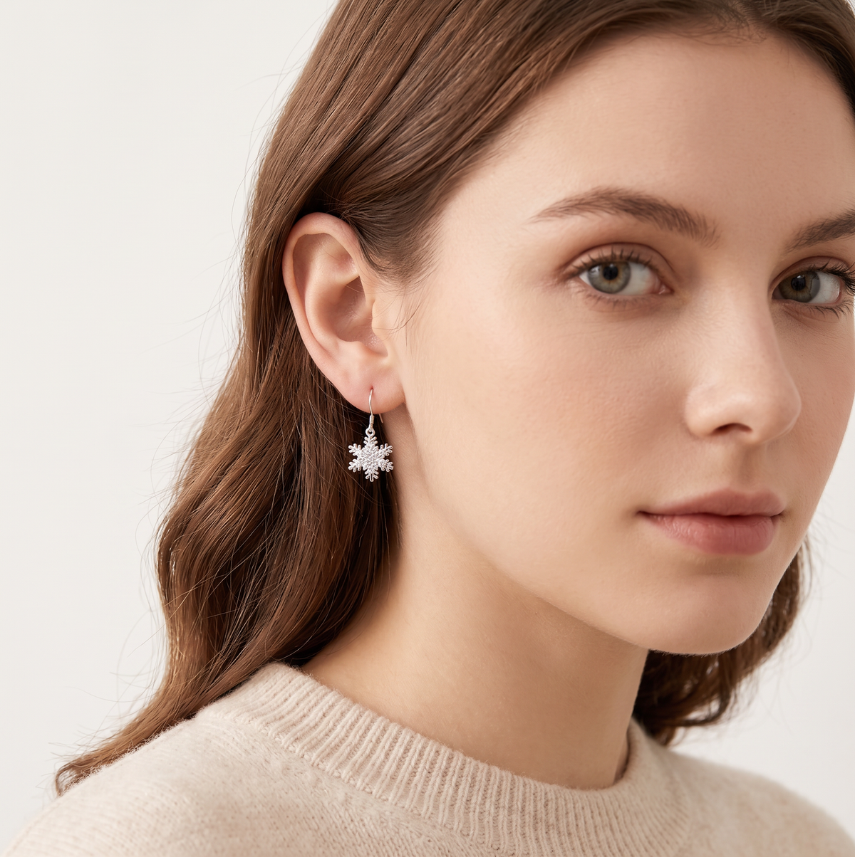 SLUYNZ 925 Sterling Silver Sparkling CZ Snowflake Earrings Drop for Women Snowflake Dangle Earrings Christmas Gifts