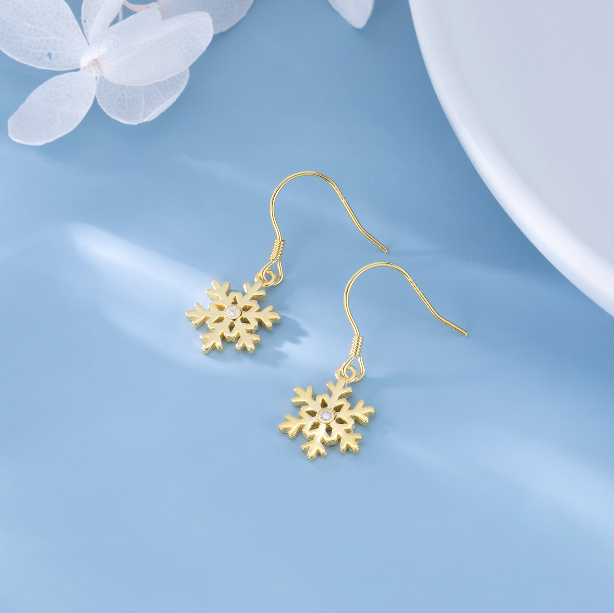 SLUYNZ 925 Sterling Silver Snowflake Earrings Drop for Women Teen Girls Small Snowflake Dangle Earrings