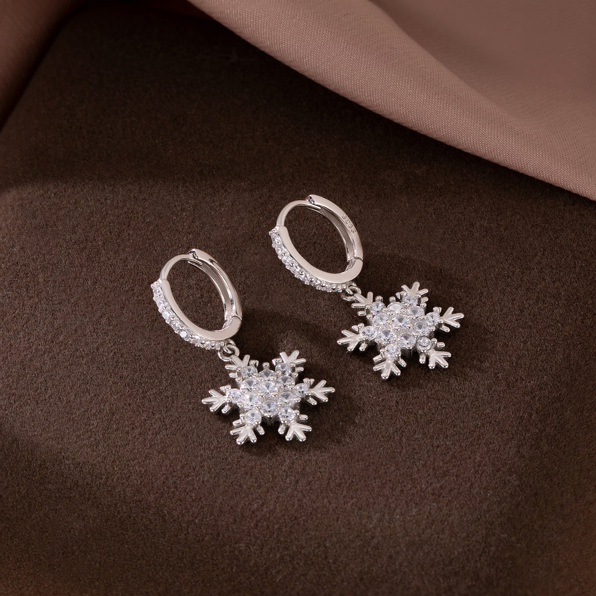 SLUYNZ Solid 925 Sterling Silver Sparkling CZ Snowflake Hoop Earrings for Women Teen Snowflake Hoop Earrings Huggie Earrings Drop Christmas Gifts