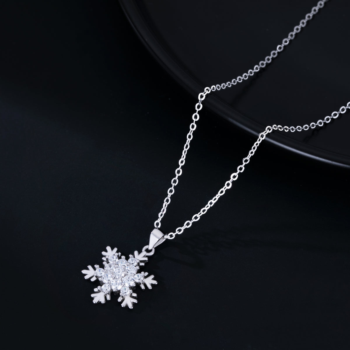 SLUYNZ 925 Sterling Silver Sparkling CZ Snowflake Necklace Pendant for Women Teens Girls Winter Snowflake Chain Necklace Choker Christmas Gifts