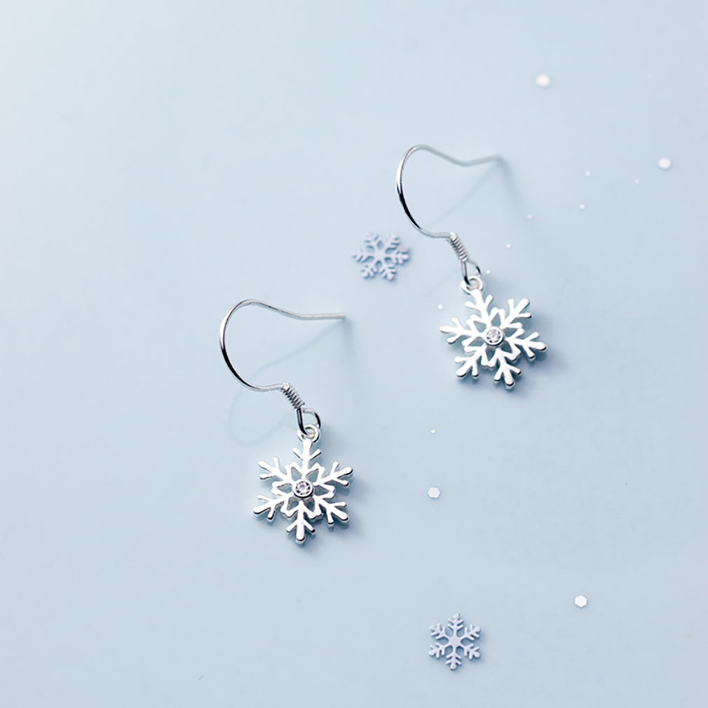 SLUYNZ 925 Sterling Silver Snowflake Earrings Drop for Women Teen Girls Small Snowflake Dangle Earrings