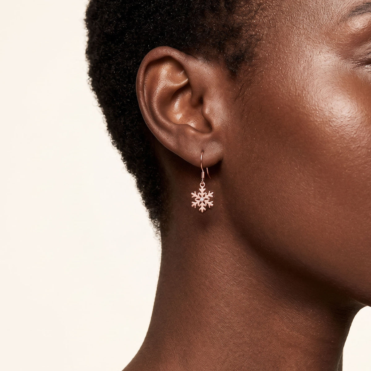 SLUYNZ 925 Sterling Silver Snowflake Earrings Drop for Women Teen Girls Small Snowflake Dangle Earrings