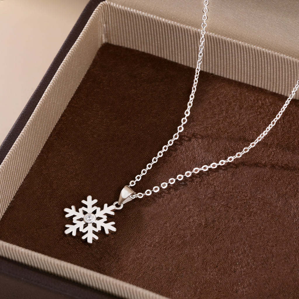 SLUYNZ 925 Sterling Silver CZ Snowflake Pendant Necklace Chain for Women Teens Girls Christmas Snowflake Necklace Winter