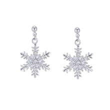 将图片加载到图库查看器，SLUYNZ 925 Sterling Silver Sparkling CZ Snowflake Studs Earrings for Women Teen Girls Snowflake Earrings
