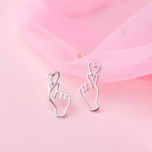 将图片加载到图库查看器，SLUYNZ 925 Sterling Silver Heart Studs Earrings for Women Teen Girls Unique Sweet Love Heart Earrings
