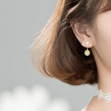 将图片加载到图库查看器，SLUYNZ 925 Sterling Silver Daisy Dangle Earrings for Women Girls Shiny CZ Earring Flower Drop Earring Stud
