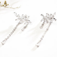 将图片加载到图库查看器，SLUYNZ 925 Sterling Silver Leaves Wrap Earrings Cuff for Women Teens Sparkling CZ Crystals Crawler Earrings Dangling Chain
